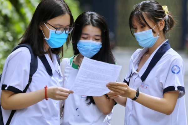 Nhiều trường công bố xét học bạ để tuyển sinh năm 2023