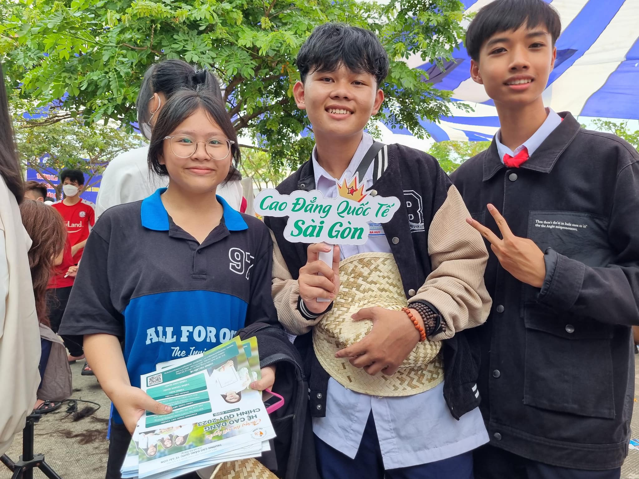 Tưng bừng ngày hội tư vấn tuyển sinh, hướng nghiệp 2023 trên địa bàn thành phố Đà Nẵng