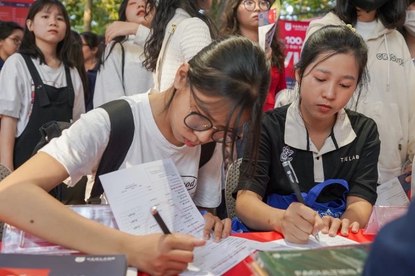 trúng tuyển nhiều đại học với 6 điểm học bạ